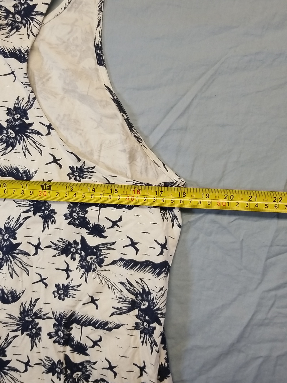 Patagonia Wanderer Crest High Neck Organic Tank Top - Picture 7 of 8